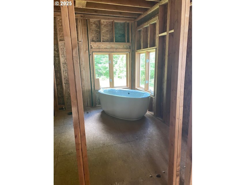 Property Photo: 5616 NE Livingston Rd WA 98607