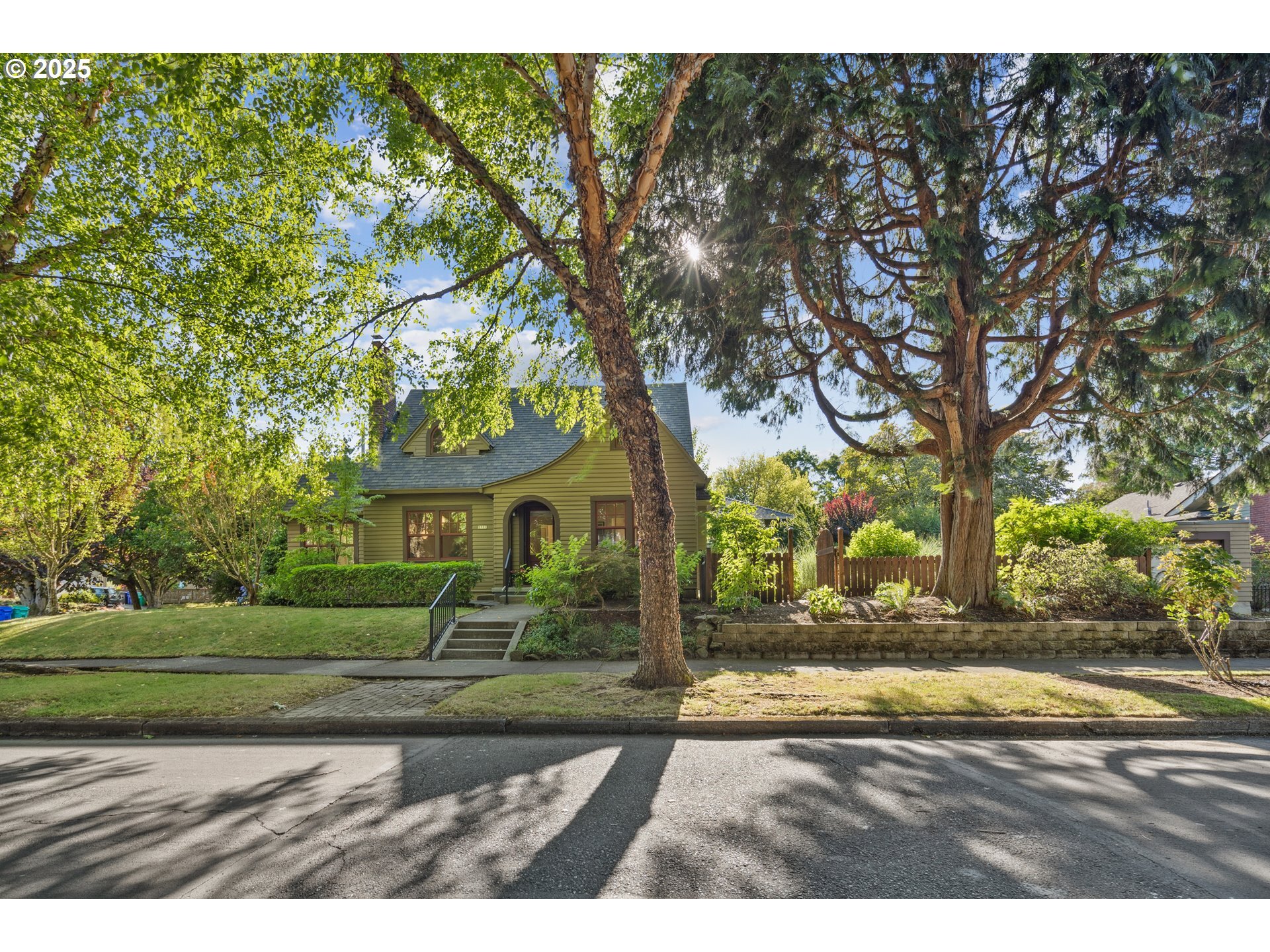 2711 NE 28th Ave  Portland OR 97212 photo