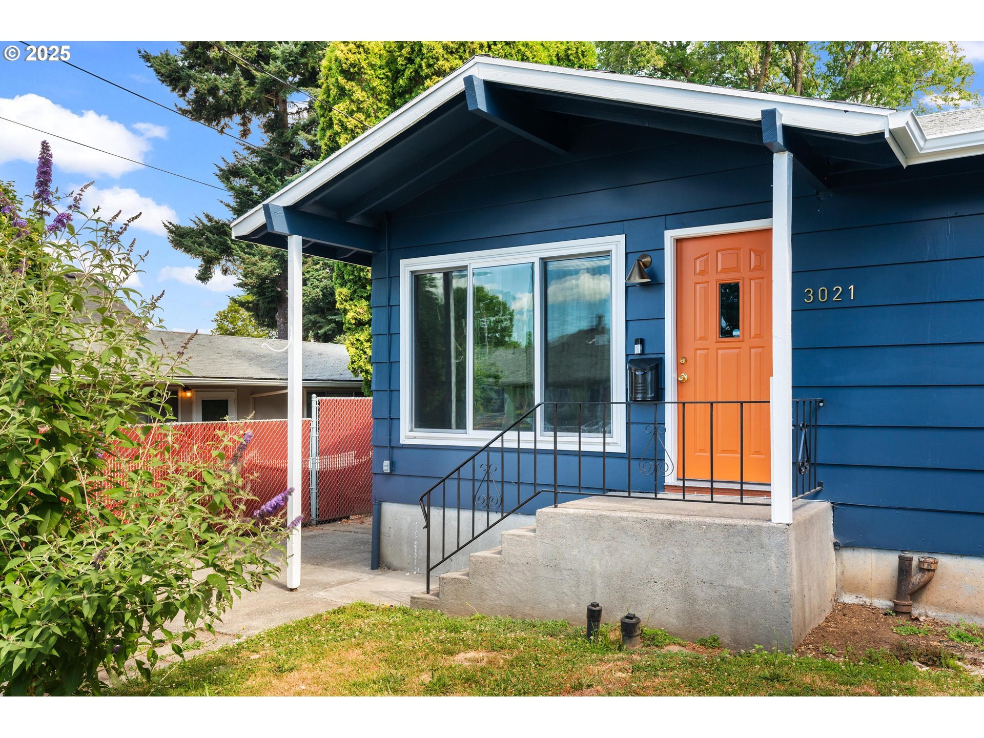 Property Photo: 3021 SE Francis St OR 97202