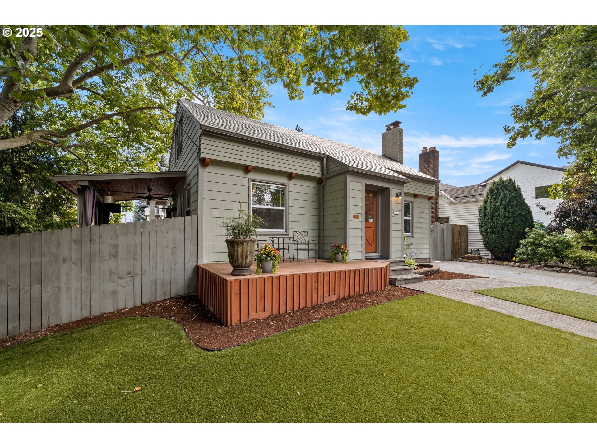 Property Photo: 7737 N Central St OR 97203
