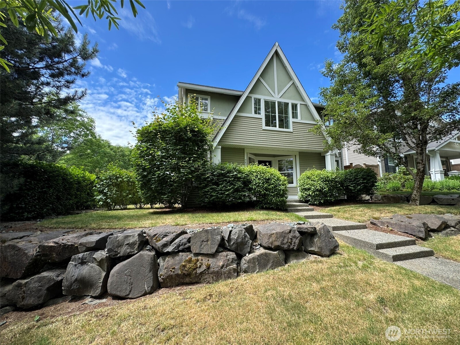 Property Photo: 7431 Fairway Ave SE WA 98065