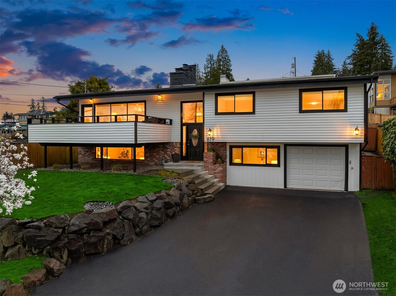 Property Photo: 619 8th Avenue S WA 98020