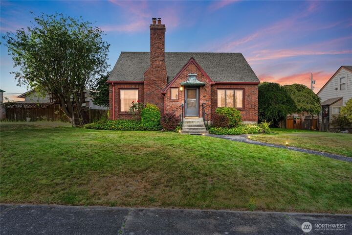 Property Photo:  235 S 59th St  WA 98408 