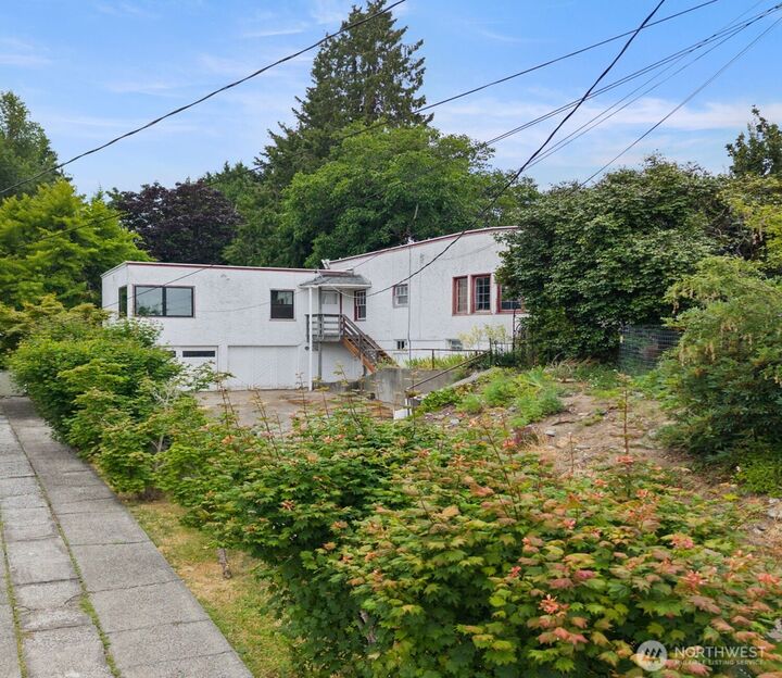 Property Photo: 1953 Taft Avenue WA 98312