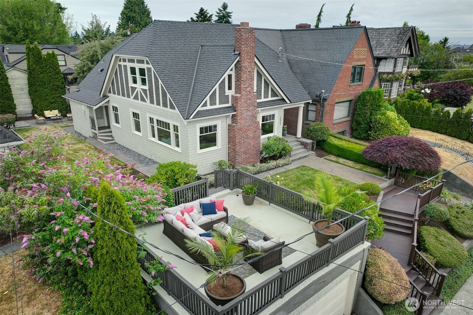 Property Photo:  2663  37th Avenue SW  WA 98126 