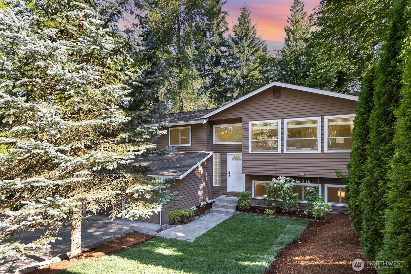 Property Photo:  14310 NE 178th Street  WA 98072 
