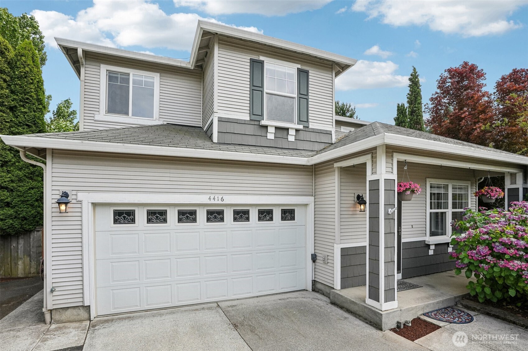 Property Photo: 4416 SE 185th Court WA 98683
