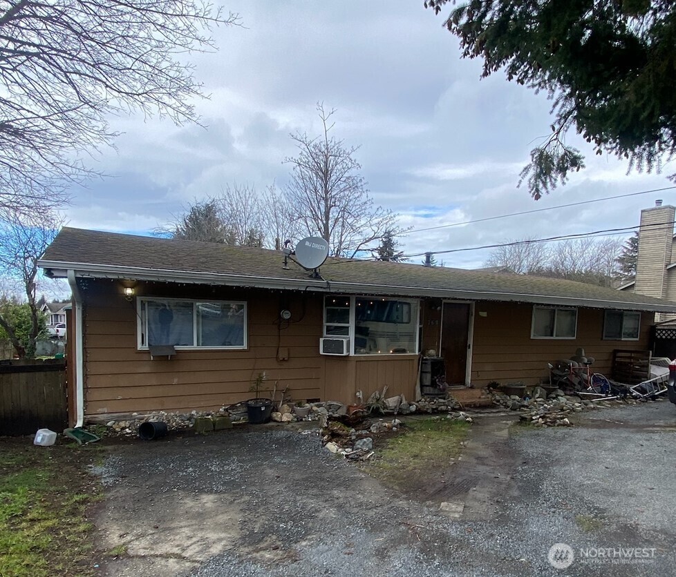 Property Photo: 769 Field Avenue NE WA 98059