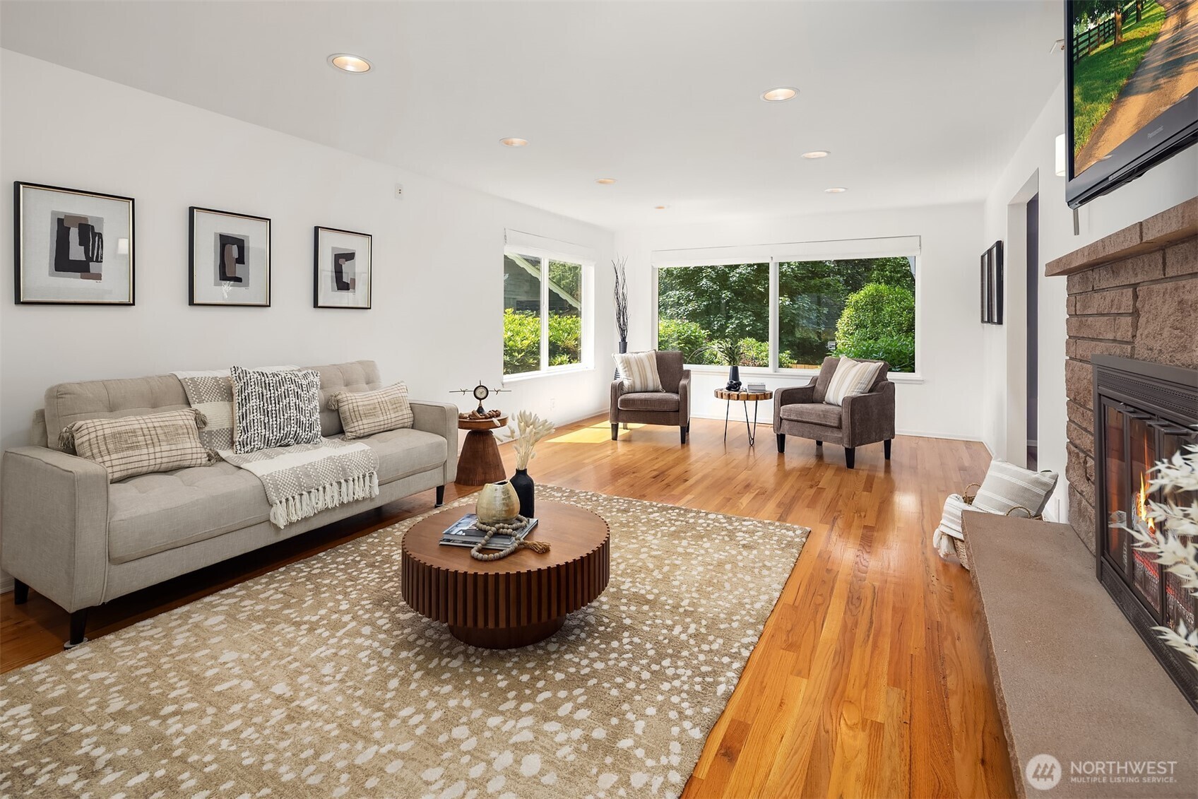 Property Photo: 17905 3rd Avenue NW WA 98177