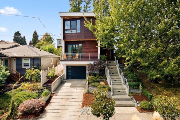 Property Photo:  4113  Palatine Avenue N  WA 98103 