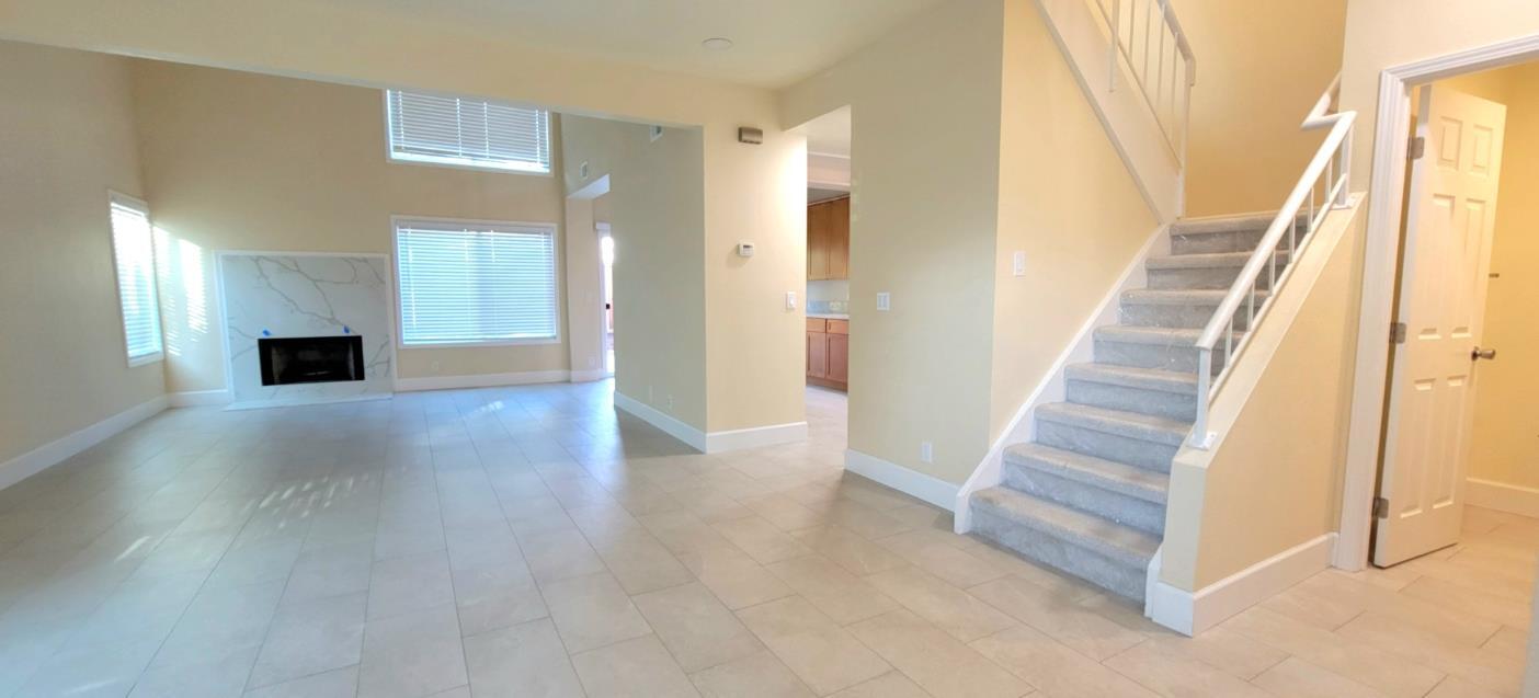 Property Photo: 1146 Rosebriar Way CA 95131