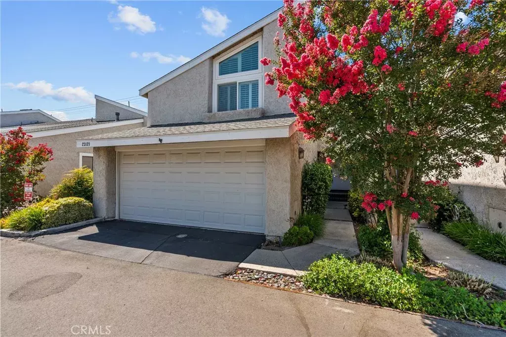 23121 Yvette Lane  Valencia CA 91355 photo