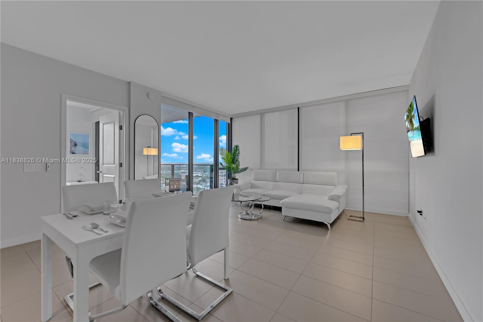 Property Photo: 1600 NE 1st Ave 2916 FL 33132