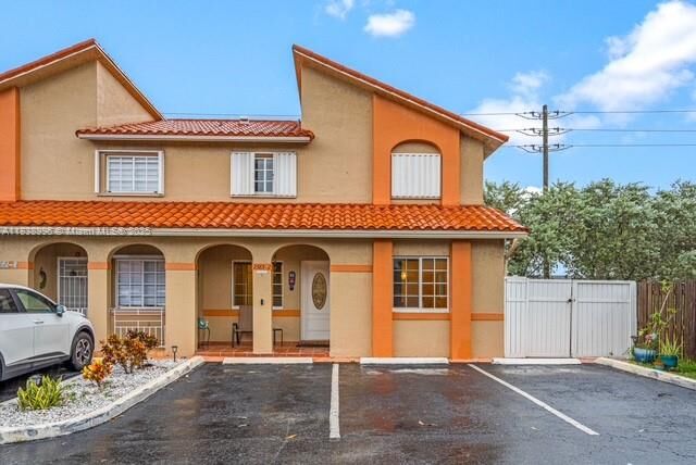 2385 W 69th St 2385-B  Hialeah FL 33016 photo