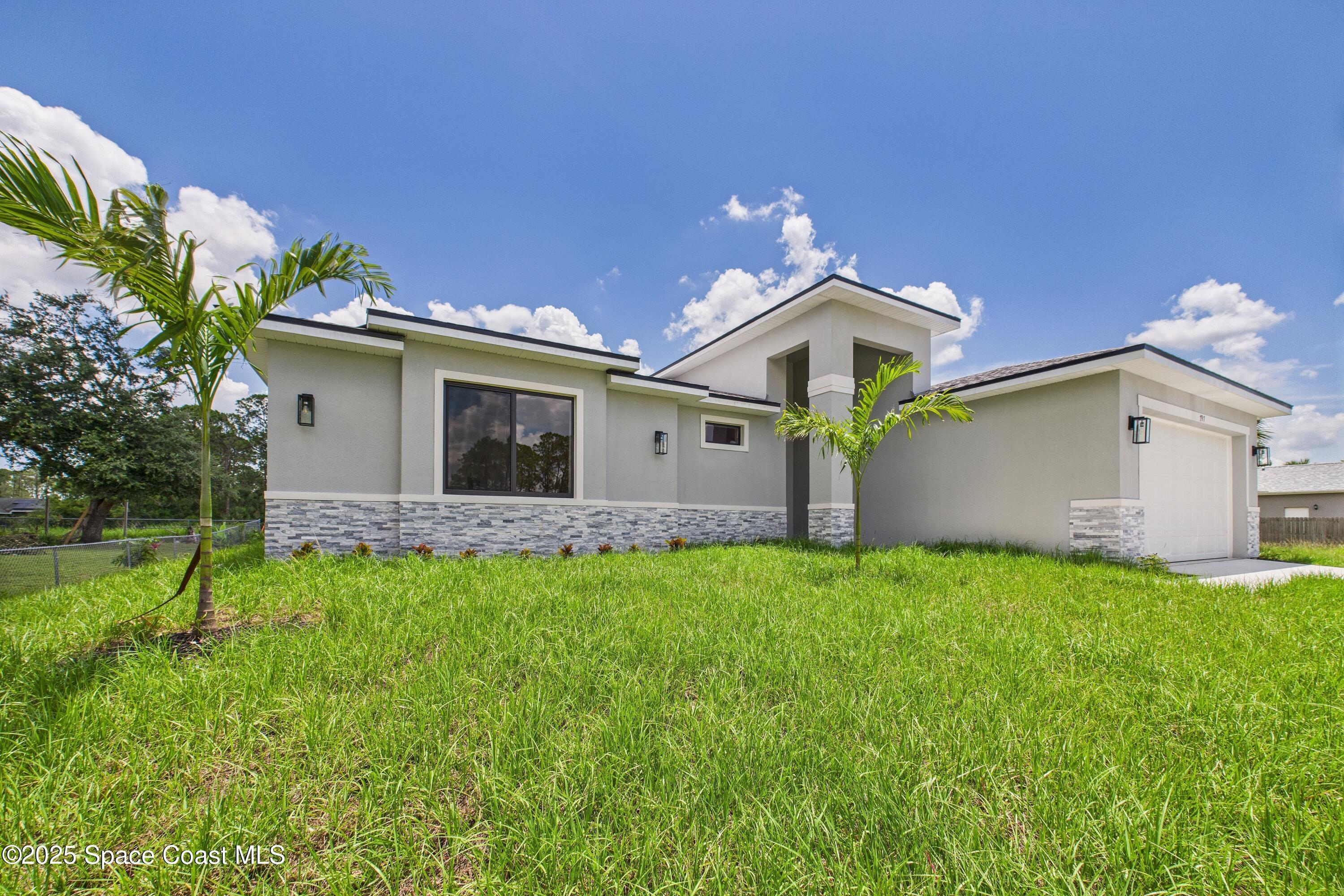 Property Photo:  797 Tejon Avenue SW  FL 32908 