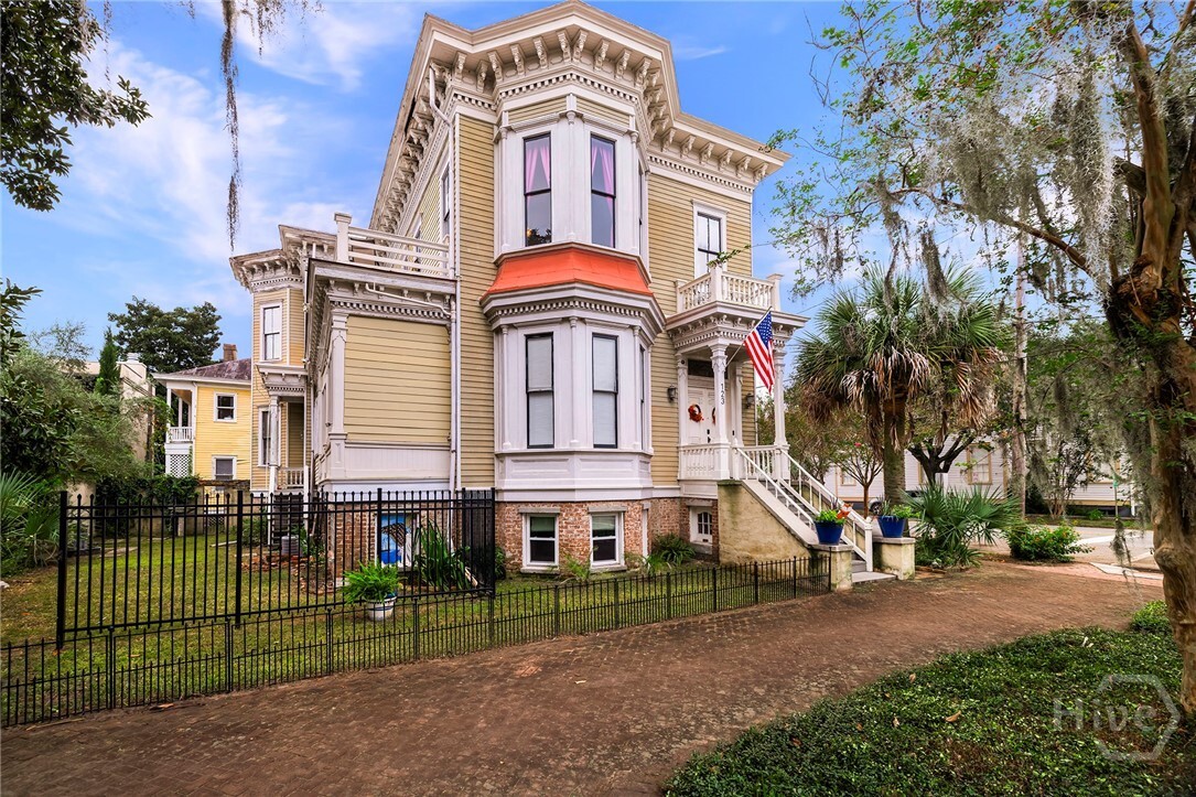 Property Photo: 123 W Gwinnett Street GA 31401