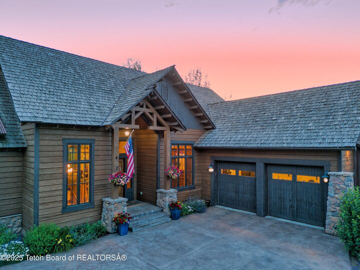 Property Photo:  70 Hastings Drive  ID 83455 