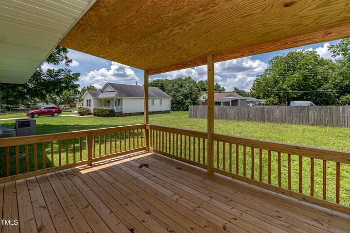 Property Photo: 204 Mercer Court NC 27530