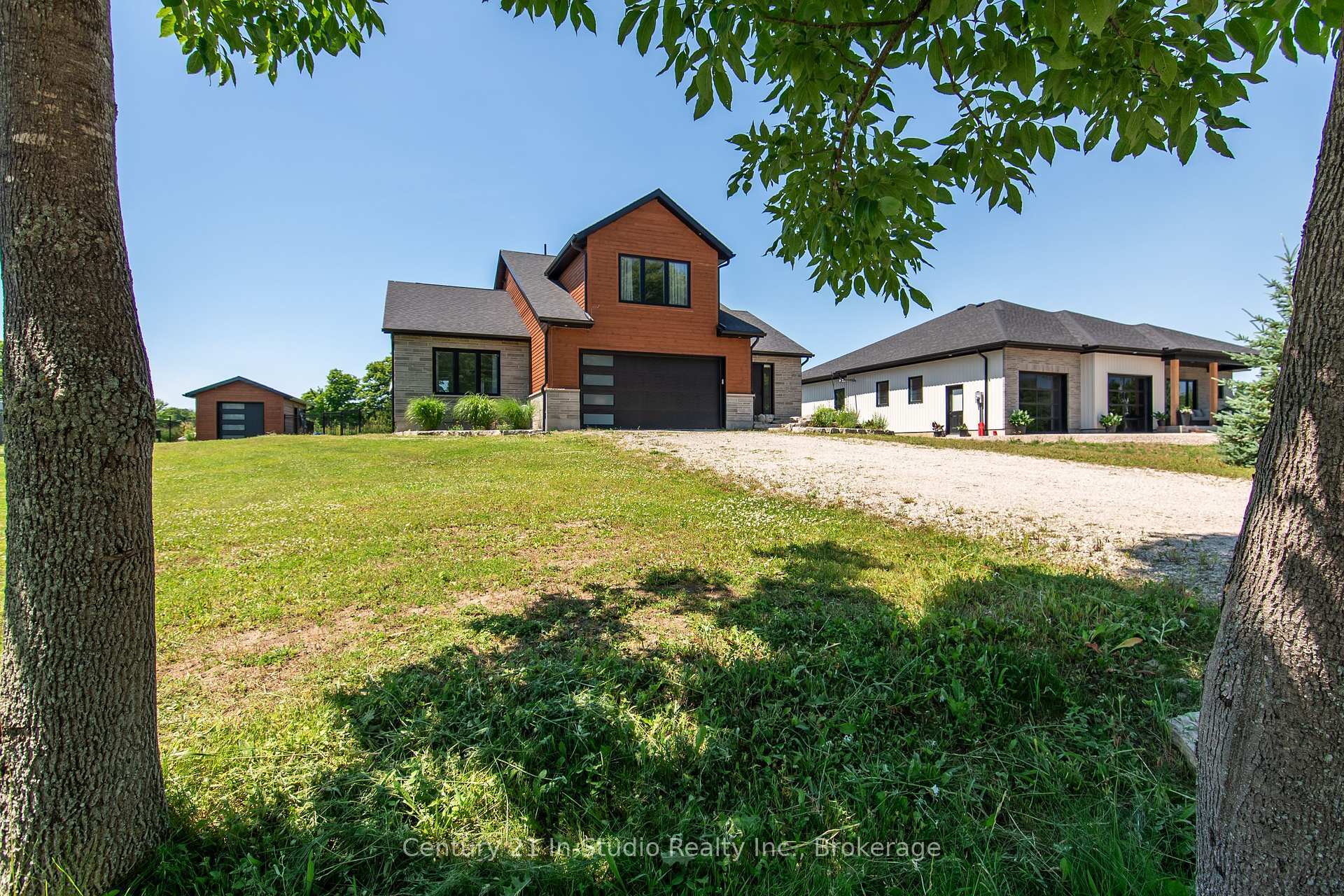 Property Photo: 67 Everett Road ON N0H 2T0