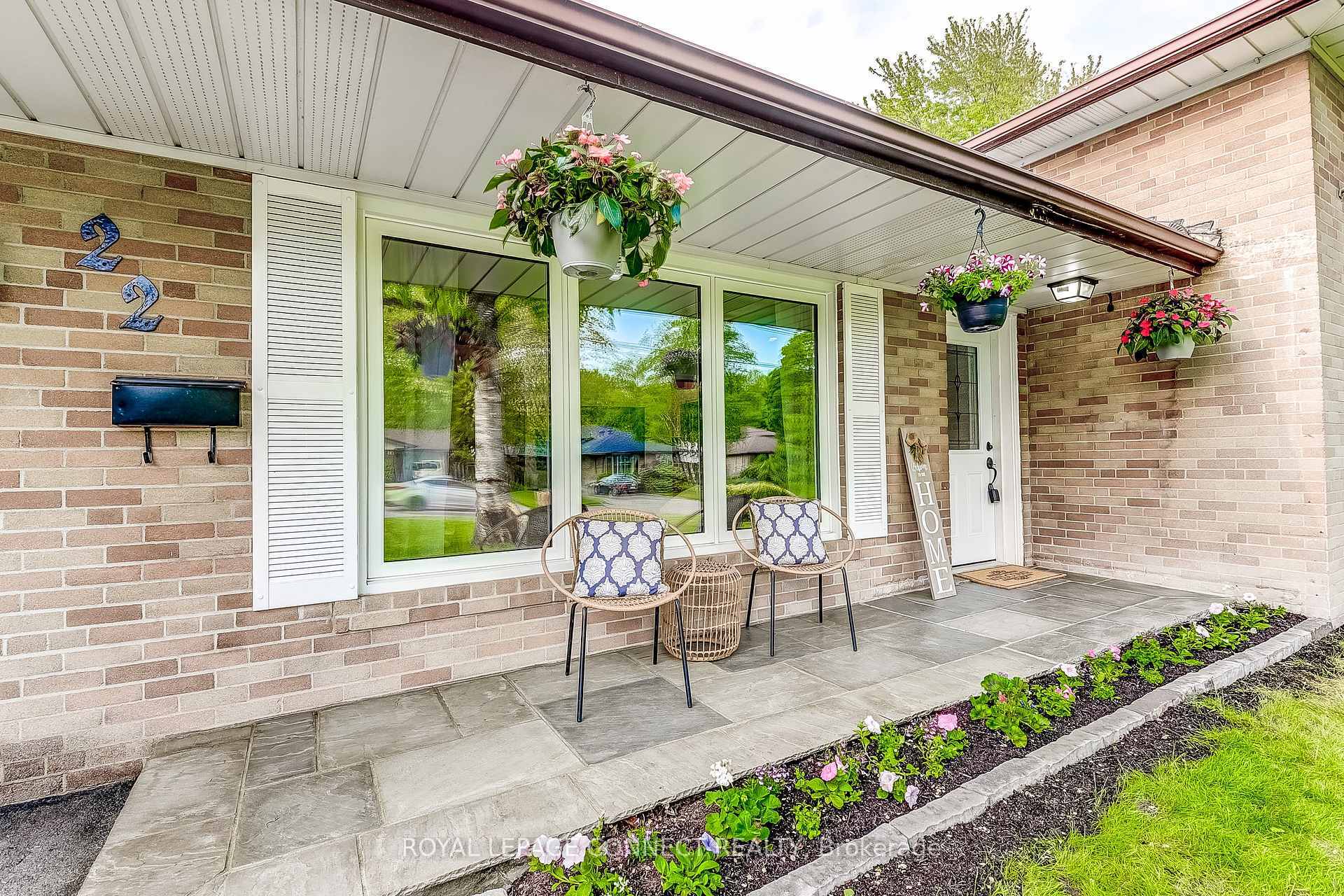 Photo de la propriété:  22 Ravine Park Crescent  ON M1C 2M3 