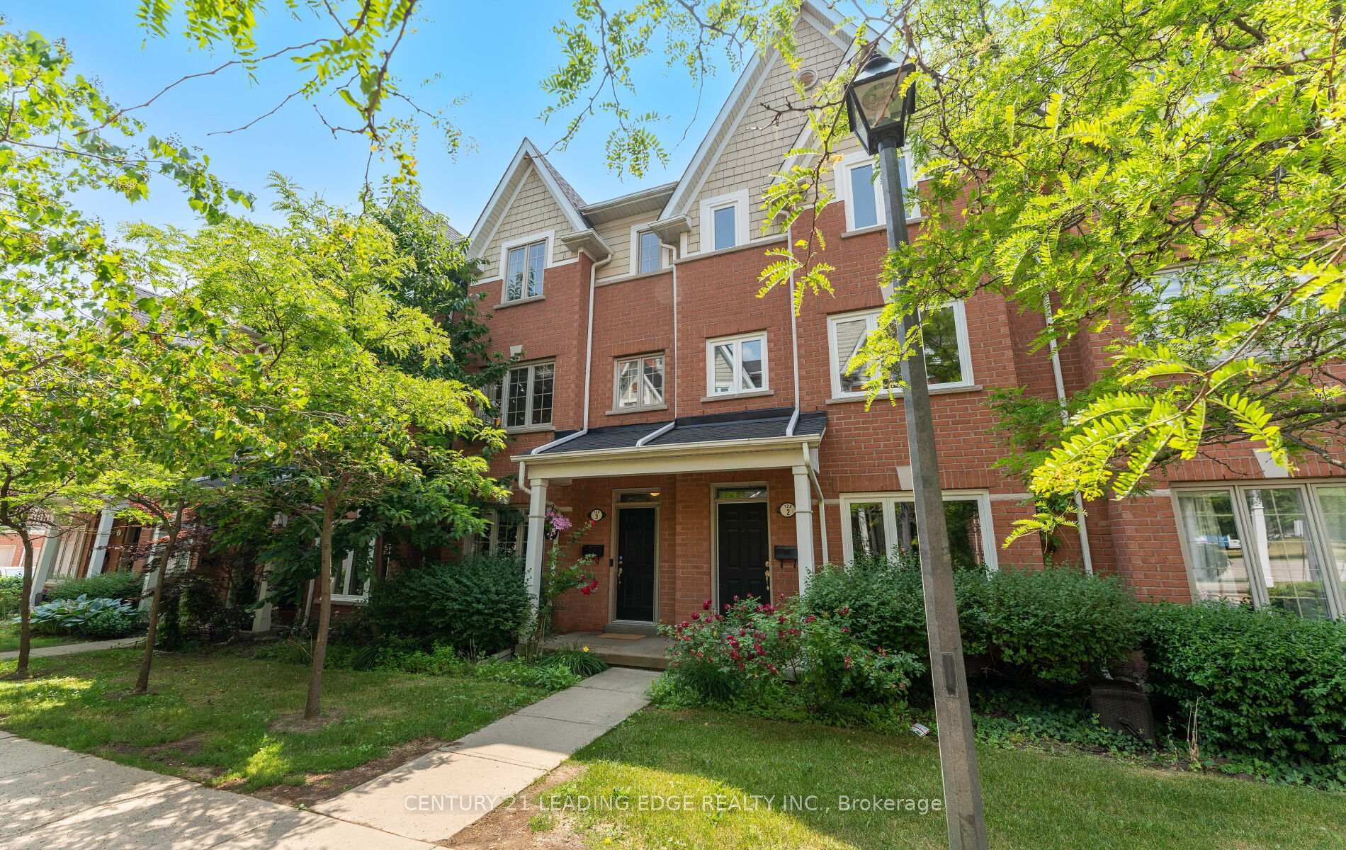 Property Photo: 129 Tenth Street 3 ON M8V 4C7