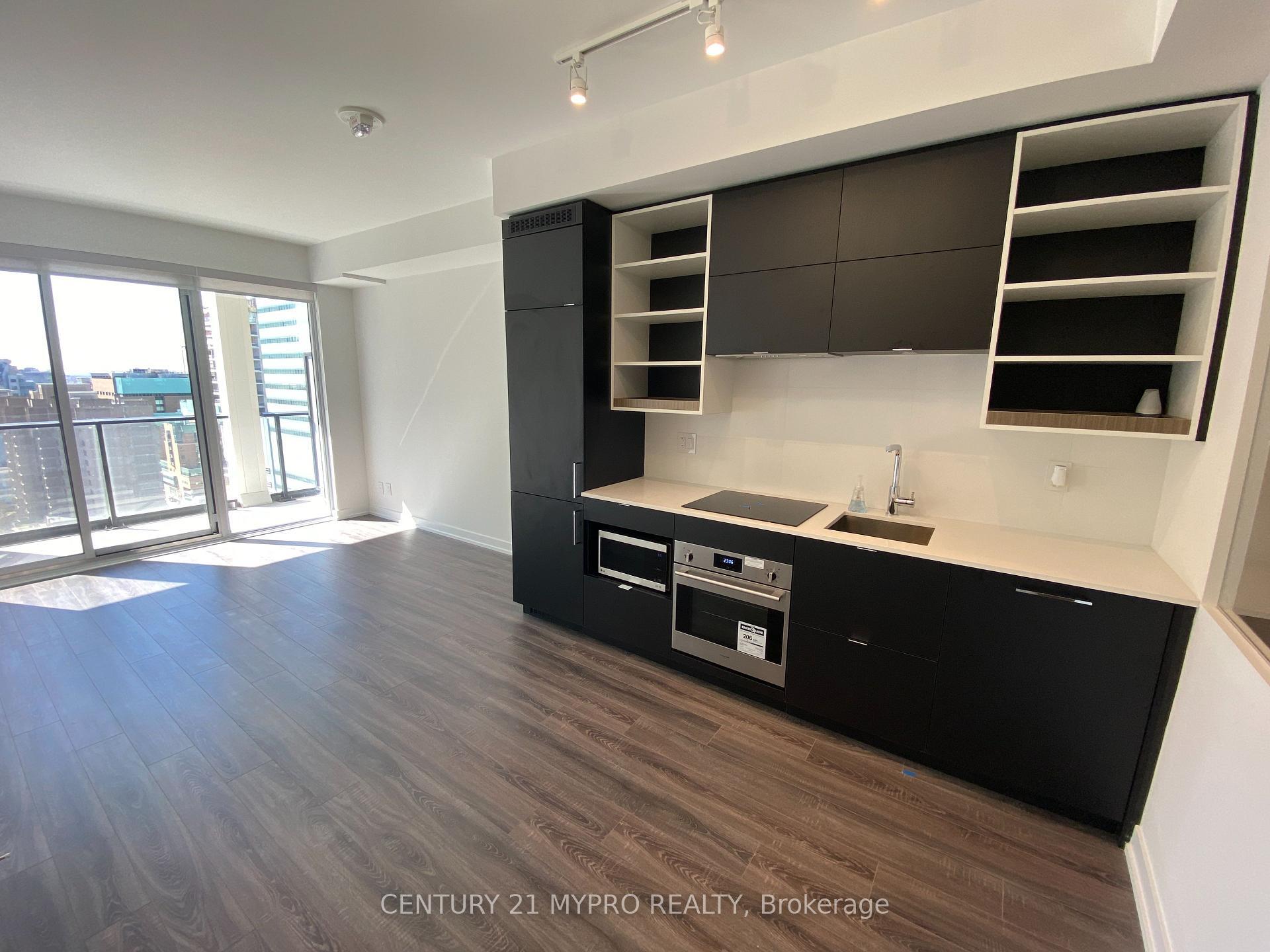 Photo de la propriété: 20 Edward Street 1714 ON M5G 1C9