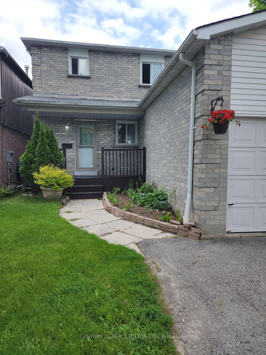 Photo de la propriété: 21 Trawley Crescent ON L1S 5Y7