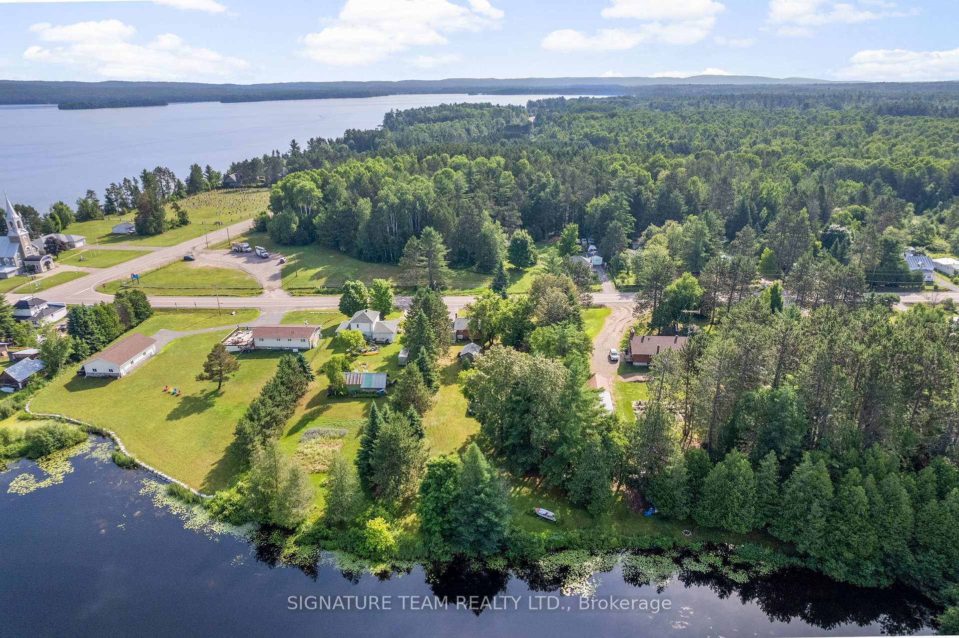 Property Photo: 2441 Simpson Pit Road ON K0J 2J0