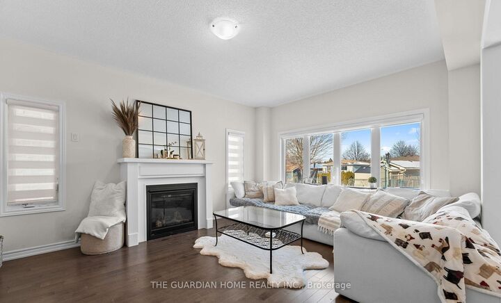 Property Photo: 315 Fleetwood Drive ON L1K 3G2