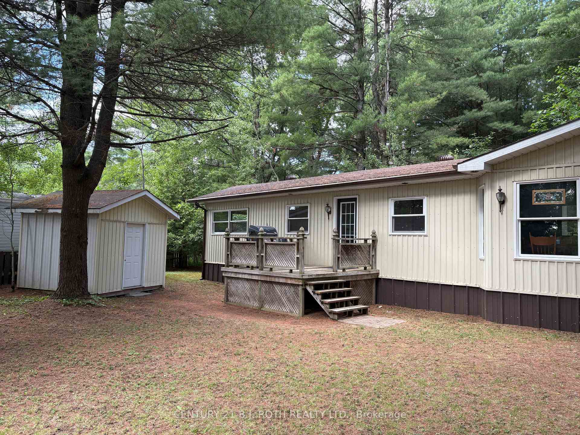 Property Photo: 5216 90 County Road 81 ON L0M 1T2