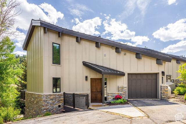 Property Photo: 1308 Pinnacle Ct UT 84060
