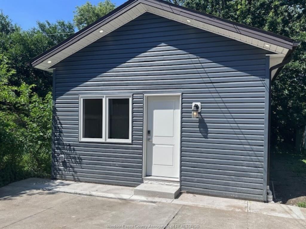 Property Photo:  1227 Curry Avenue C/Adu  ON N9B 2C8 