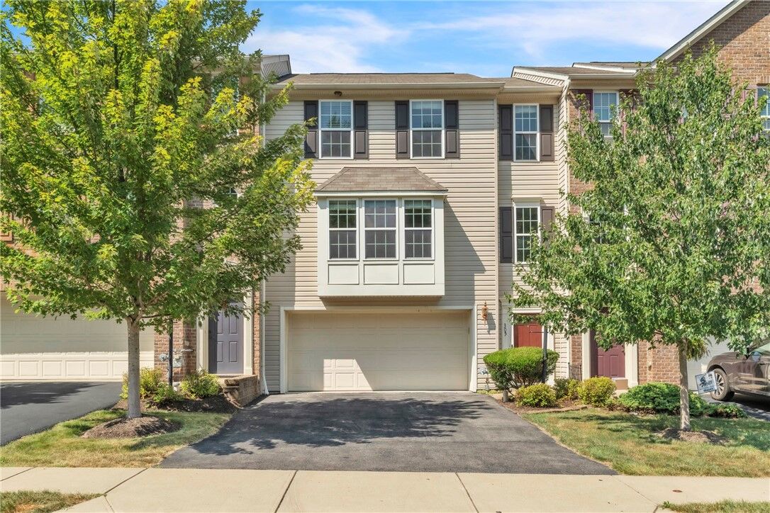 Property Photo:  305 Broadstone Dr  PA 16046 