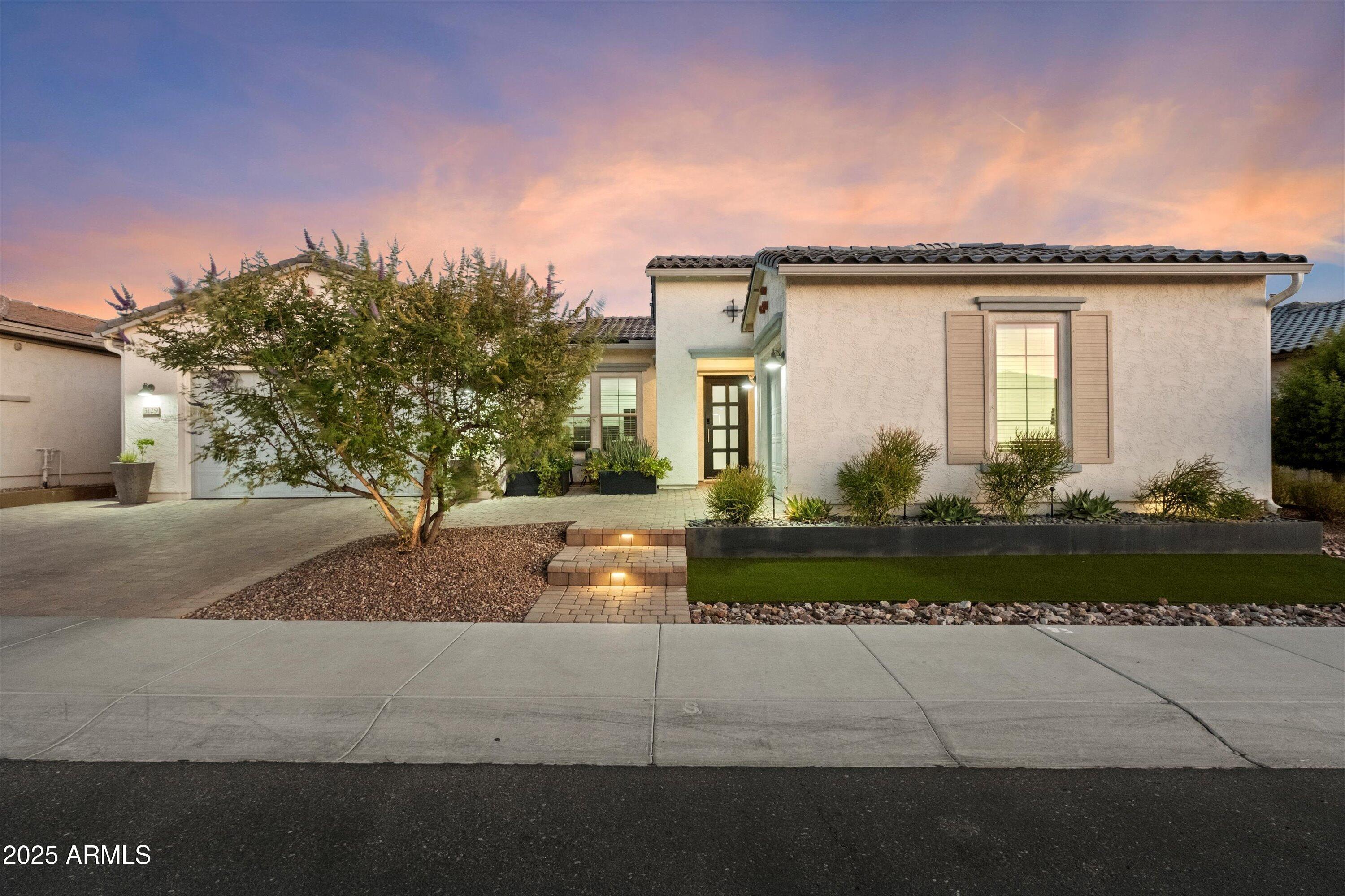 3129 E Daley Lane  Phoenix AZ 85050 photo