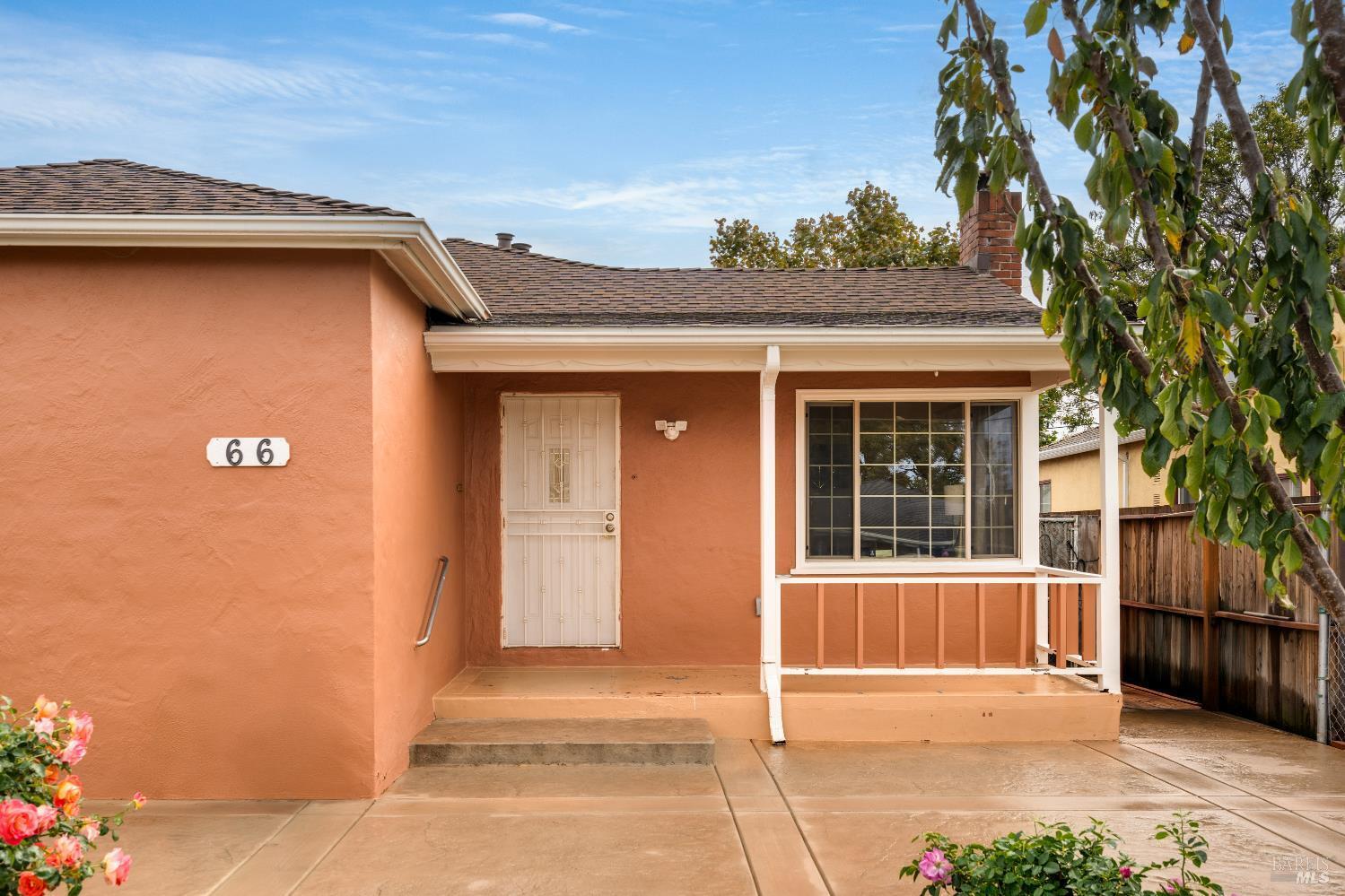 Property Photo: 66 Murdock Street CA 94804