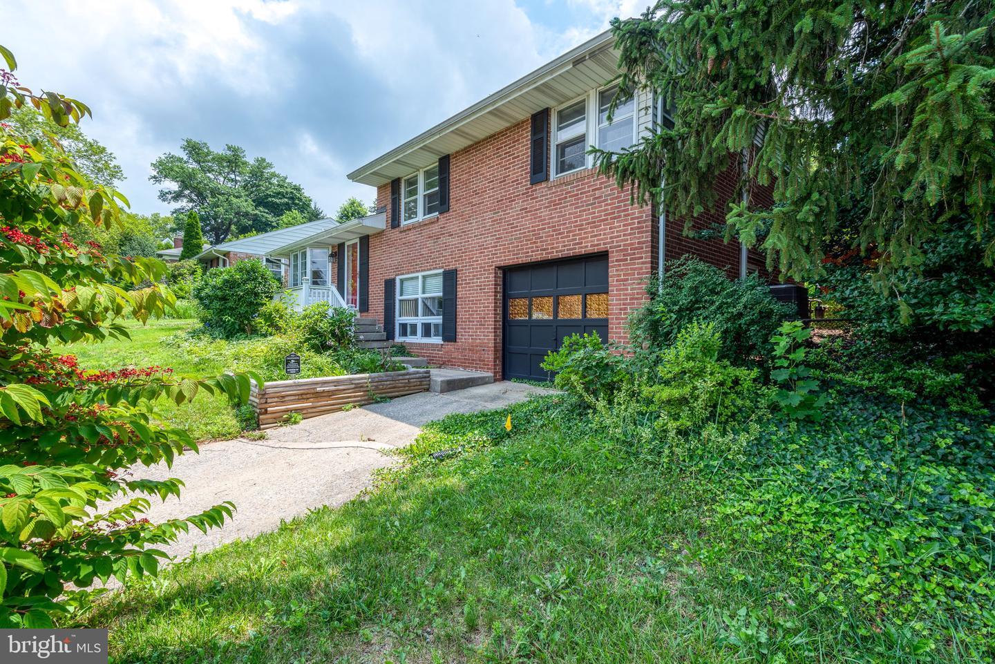 Property Photo: 748 Clearmount Road PA 17403