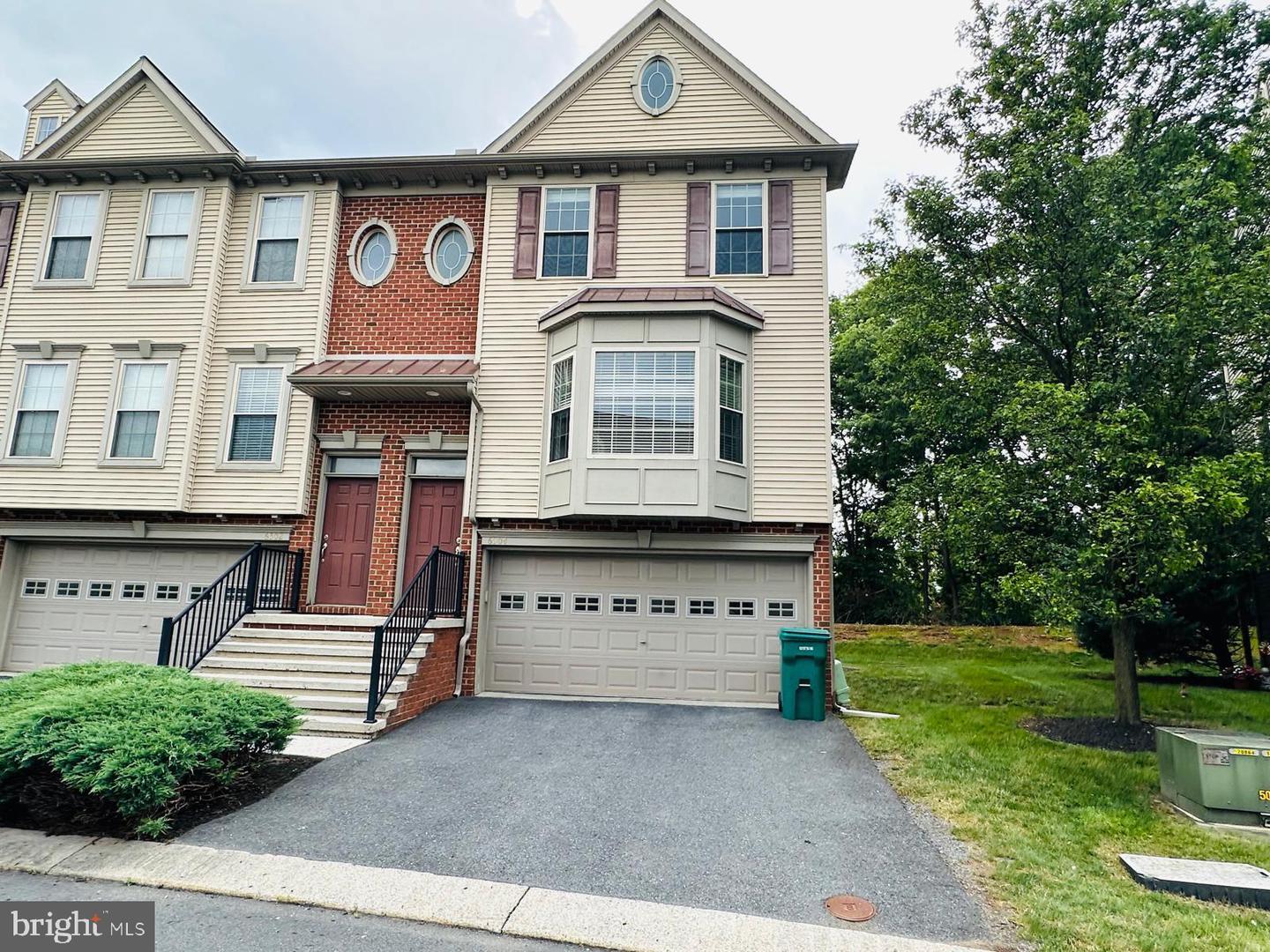 6304 Creekbend Drive  Mechanicsburg PA 17050 photo