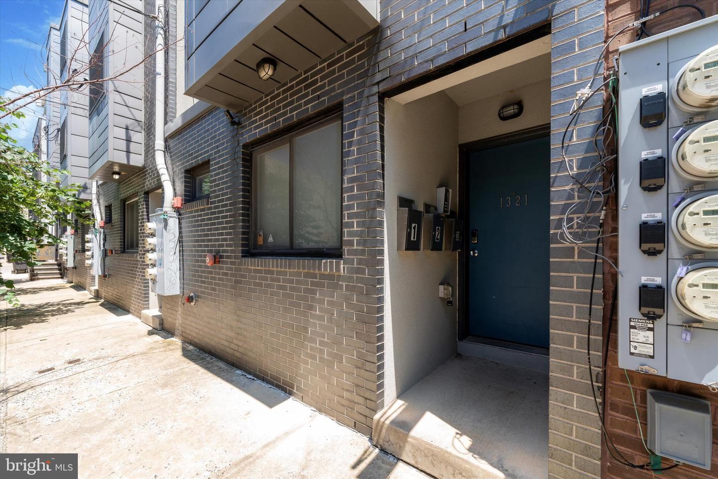 1321 N 7th Street 2  Philadelphia PA 19122 photo