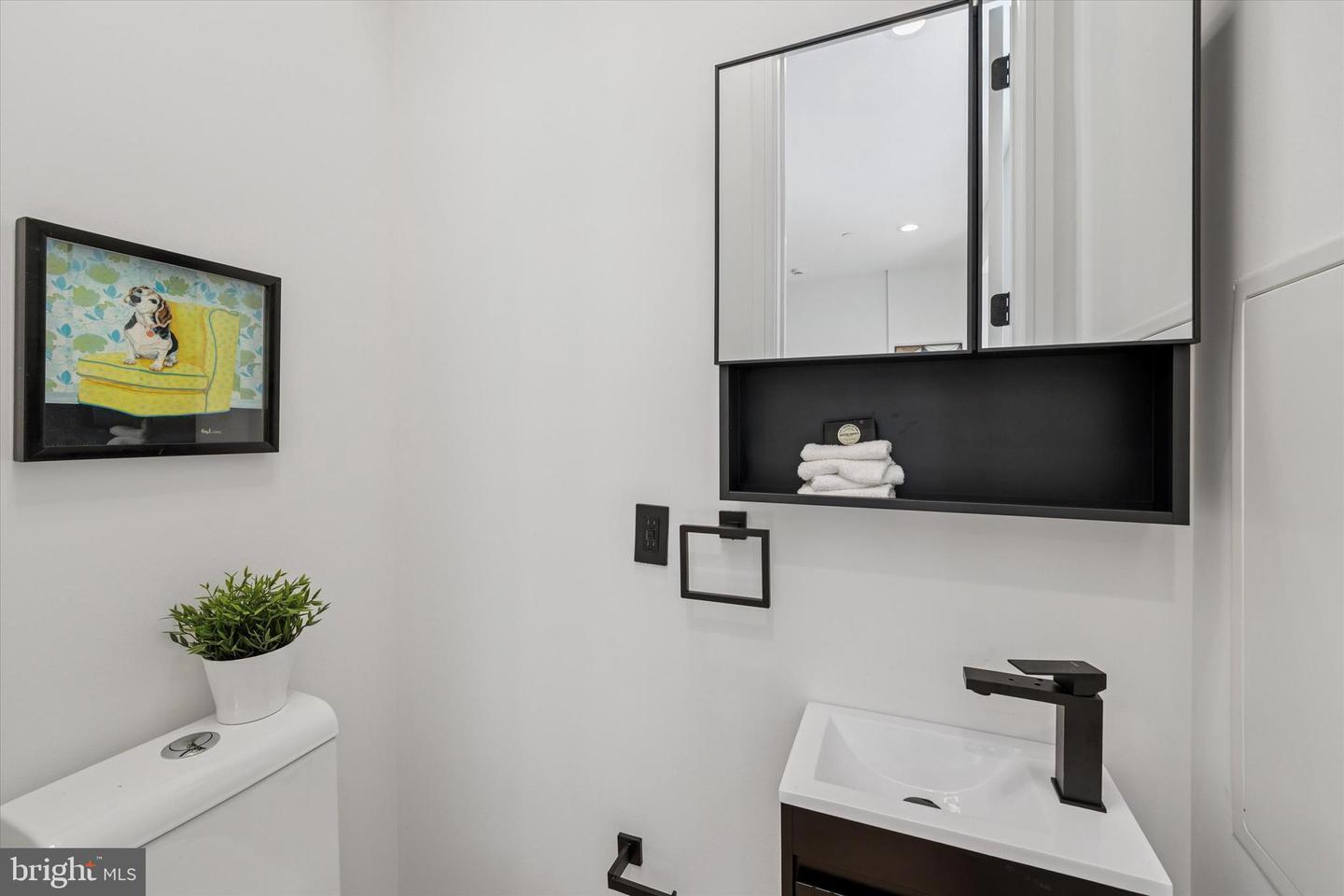 Property Photo: 303 Pemberton Street PA 19147