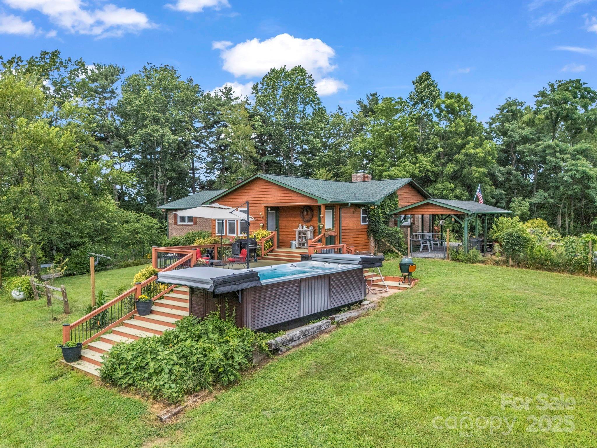 61 Overbrook Drive  Saluda NC 28773 photo