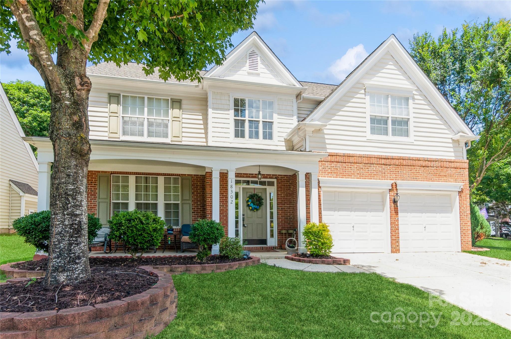 Property Photo: 18302 Victoria Bay Drive NC 28031