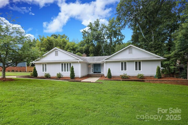 4350 Old Saybrook Court  Charlotte NC 28211 photo