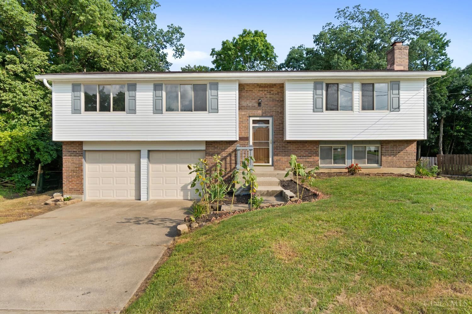 Property Photo:  1373 Hartwood Drive  OH 45240 