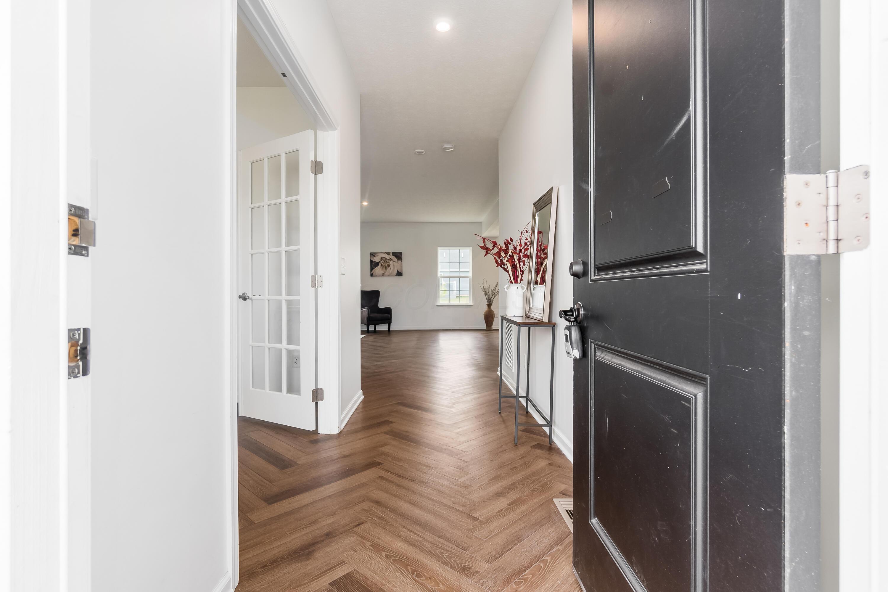 Property Photo: 605 Bermuda Way OH 43040