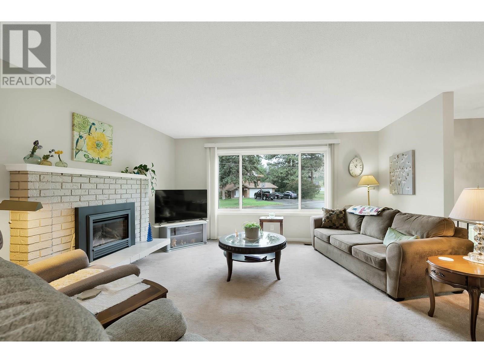 Property Photo: 1751 Hillside Drive BC V2E 1N4