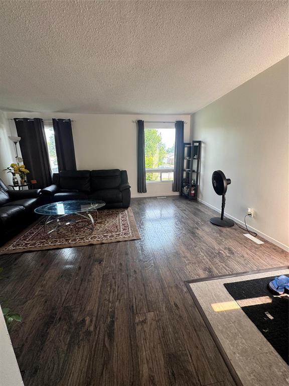 Property Photo: 350 Murray Avenue MB R2V 4H8