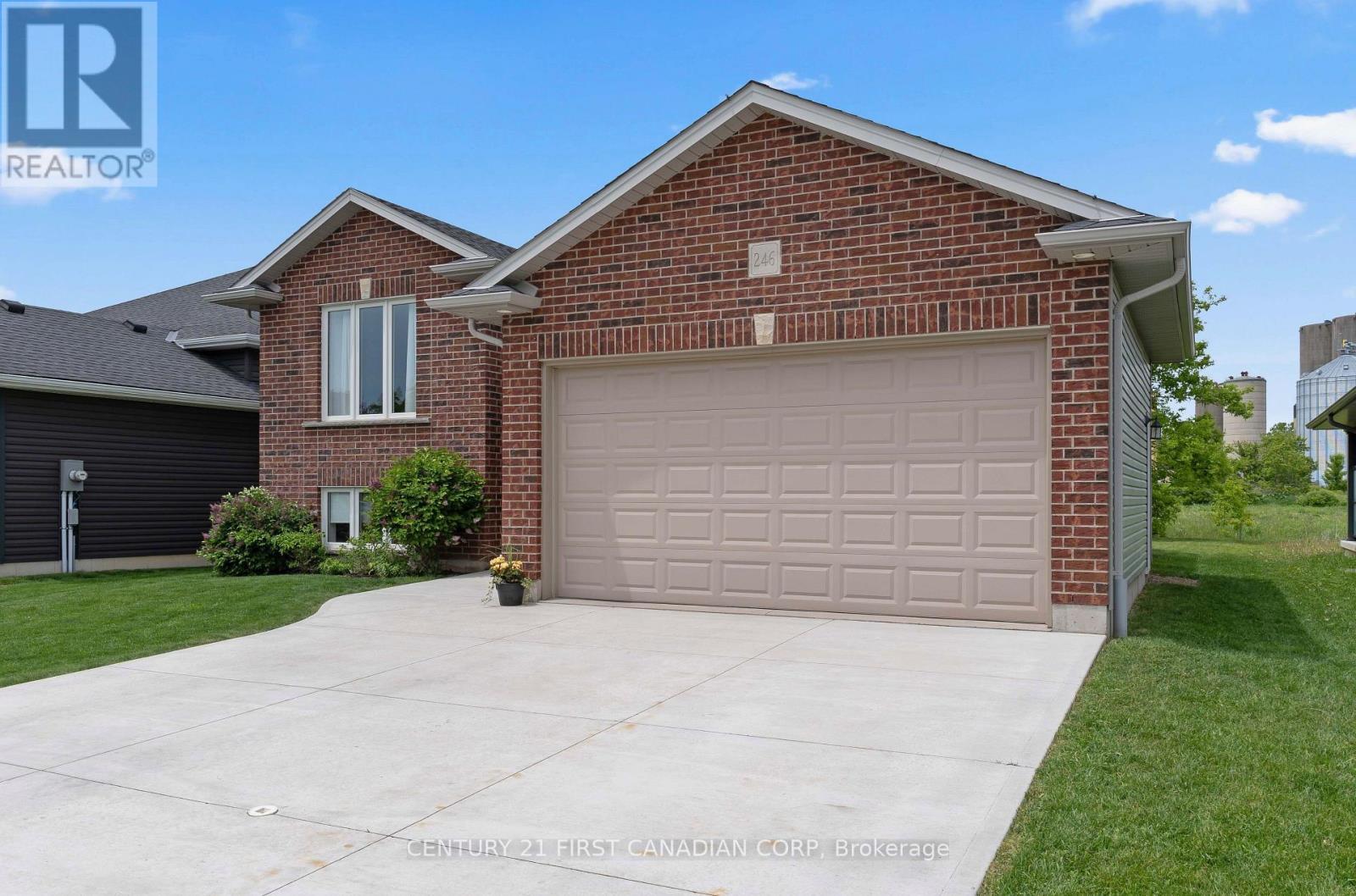 Property Photo: 246 South Street ON N0L 1M0