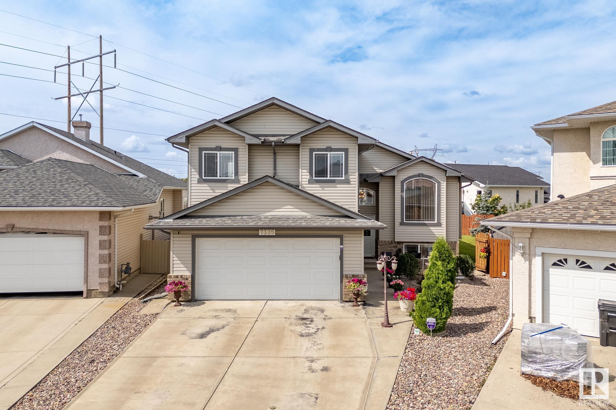 7335 164 Avenue NW  Edmonton AB T5Z 3Y3 photo