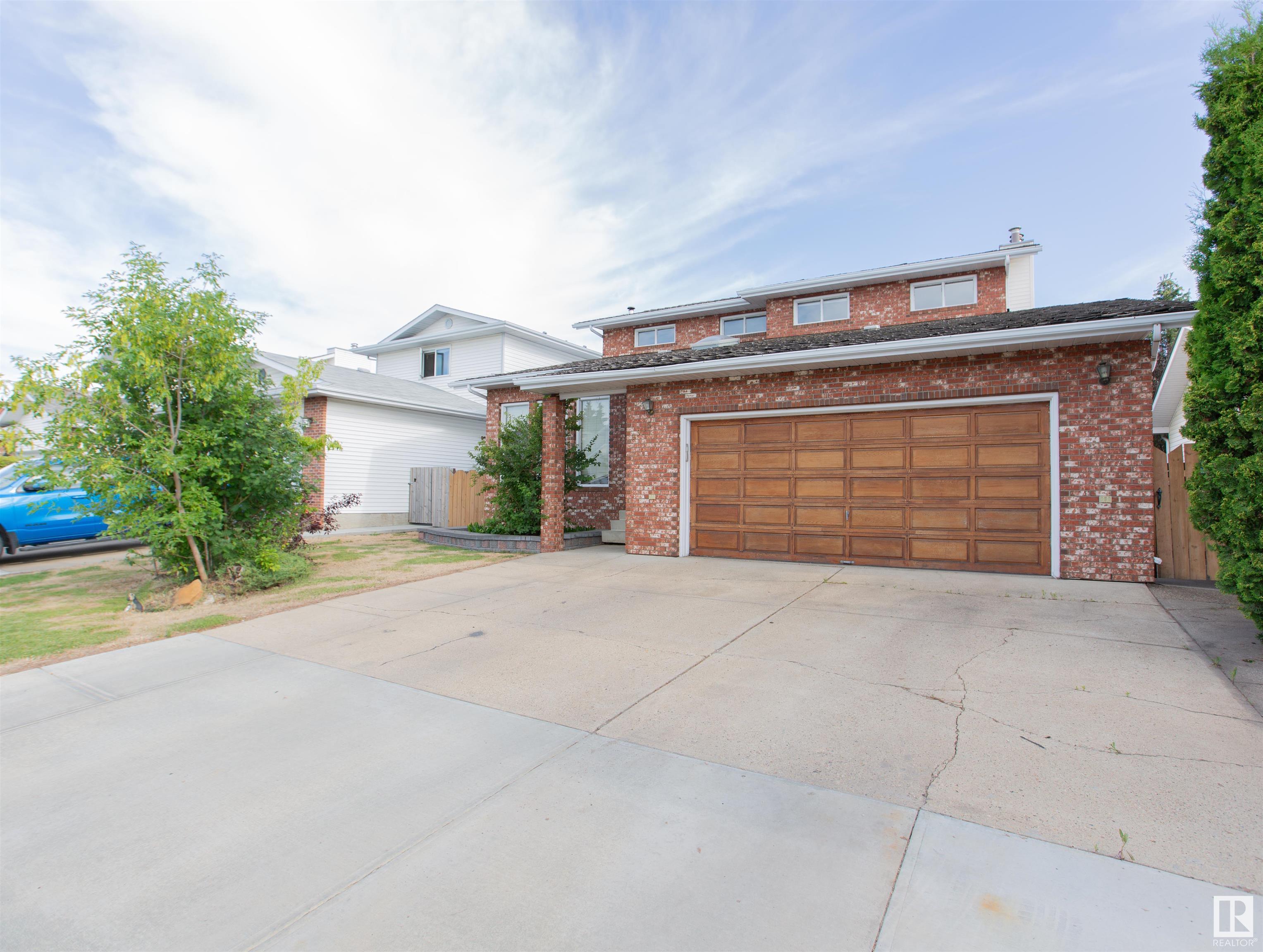 Property Photo: 9915 154 Avenue NW AB T5X 5R2