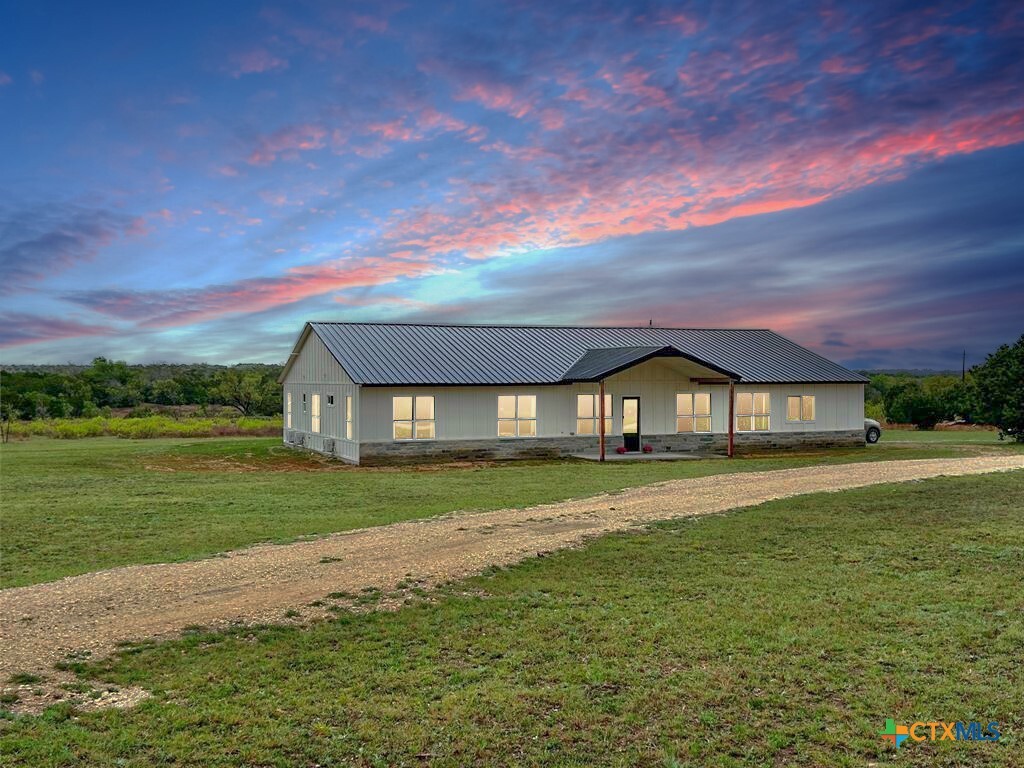 Property Photo: 720 County Road 2337 TX 76550